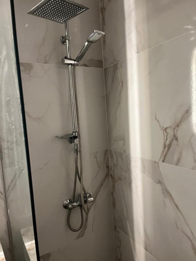 Sissy Apartment Kiáton Екстериор снимка