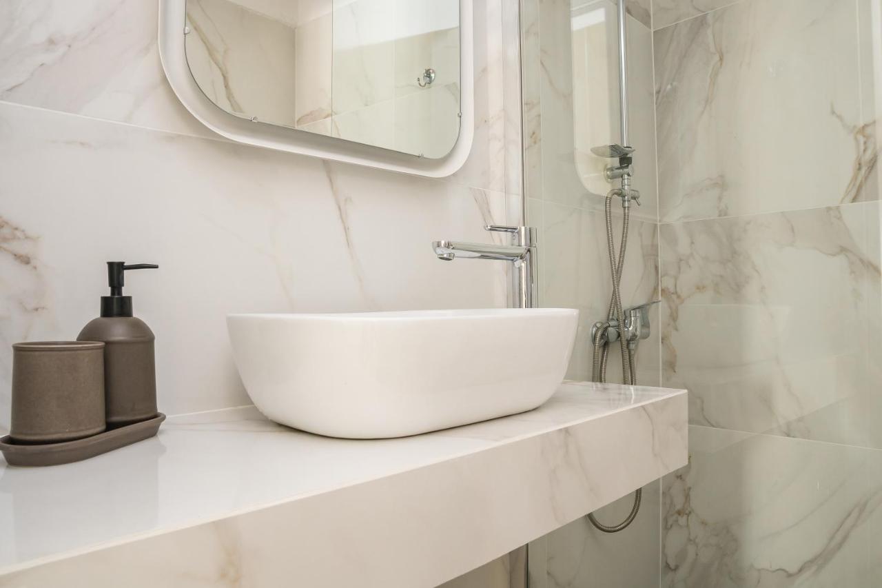Sissy Apartment Kiáton Екстериор снимка